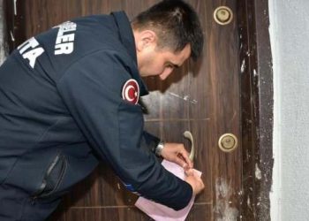 Aktif fay hatlarının olduğu Manisa’da taşıyıcı kolonu kesilen bina mühürlendi