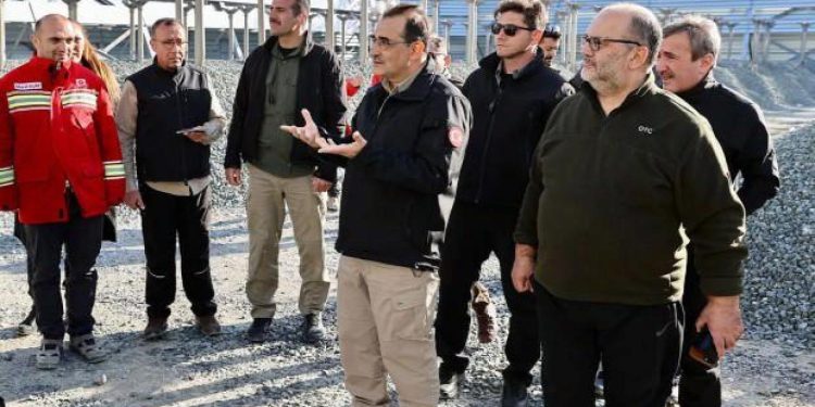 Bakan Dönmez Karadeniz gazı için tarih verdi!