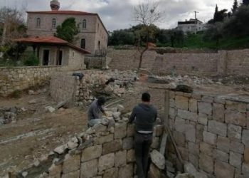 CHP’li Belediye Başkanı mezarlık üstüne kafeterya yapıyor