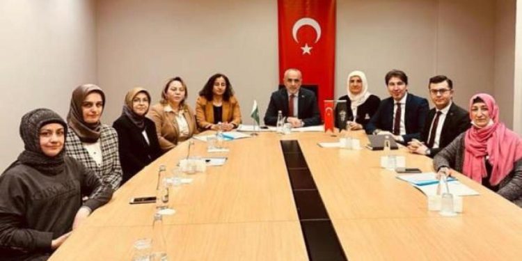 Cumhurbaşkanı Başdanışmanı Topçu SGK Müdürleri Derneği Başkanı’nı kabul etti