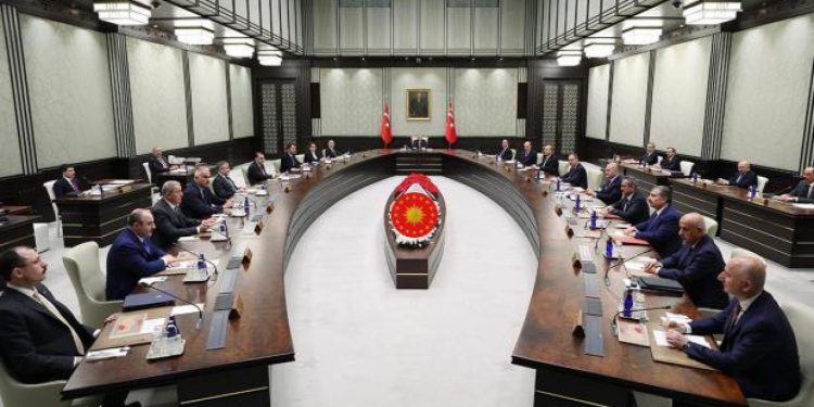 Cumhurbaşkanlığı kabinesinde hangi isimler var? Kabinedeki bakanlar ve görevleri…