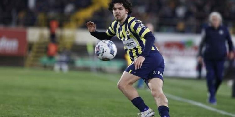 Genç futbolcudan tarihi imza! Bonservis rekoru kıracak