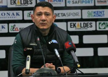 Genç hocadan iddialı sözler! “İstifa etmiyorum, şampiyon olacağım”