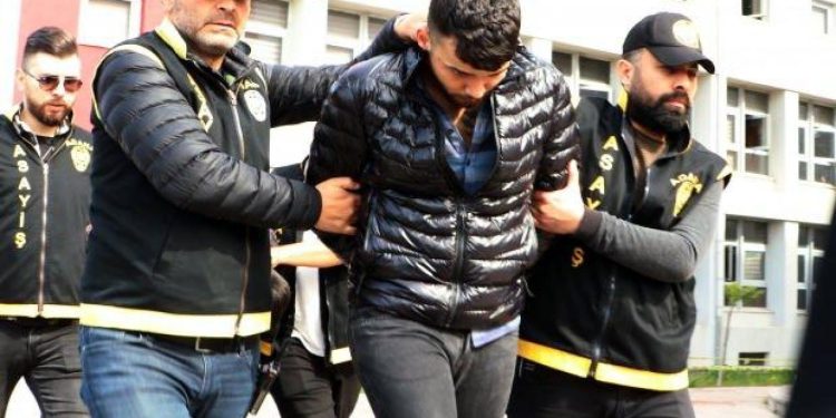 İnşaat işçisi iki arkadaşa tuzak: 91 bin liralarını gasbettiler!
