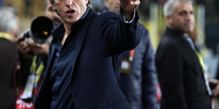 Jorge Jesus, oyuncularını uyardı