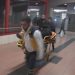 Metroda dehşet! 2 kişi bıçaklandı