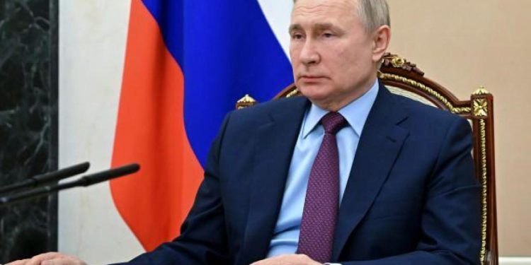 Putin’den sert mesaj! Nükleer rest!