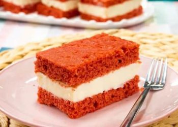 Renkli ve lezzetli: Pancar suyu ile kadife tatlısı tarifi