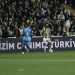 Rus taraftarlar taşkınlık çıkardı! Futbolcular arasında gerginlik yaşandı