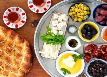 Sahurda ne yenmeli? Hangi yiyecekler uzun süreli tok tutar?