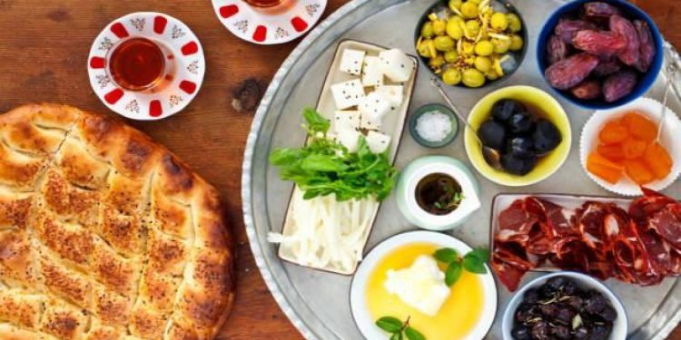 Sahurda ne yenmeli? Hangi yiyecekler uzun süreli tok tutar?