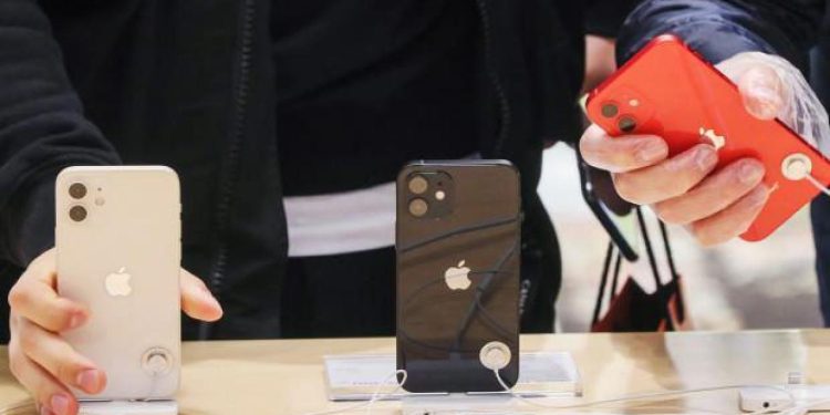Seçime hazırlanan Rusya’dan yetkililere iPhone yasağı