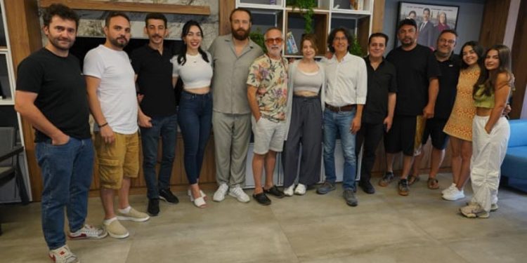 C Takımı’na yıldız isimler geliyor! Senaryo okumalarında ekip kahkahalara boğuldu