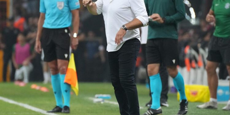 Okan Buruk: İleriye dönük bir karar olacak