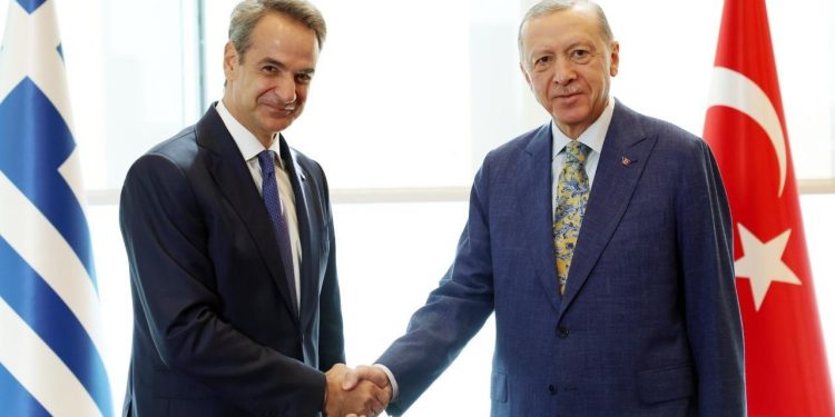 Dünyanın gözü, Cumhurbaşkanı Erdoğan ile Miçotakis’in görüşmesinde