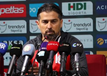 İlhan Palut: Maçı tutabildik ve çok güzel bir dakikada gol attık