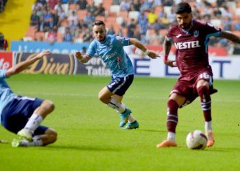 Trabzonspor ligin zirvesiyle puan farkını açtı