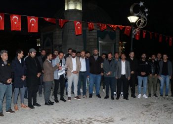 TÜGVA üyeleri, Filistinliler için sabah namazında bir araya geldi