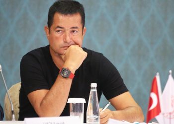 Zannettiğiniz gibi değil diyen Acun Ilıcalı, Survivor’daki SMS gelirini itiraf etti!